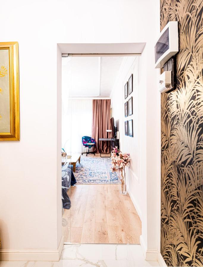 The Artist - Ultracentral Designer Apartment Bucharest Exterior photo